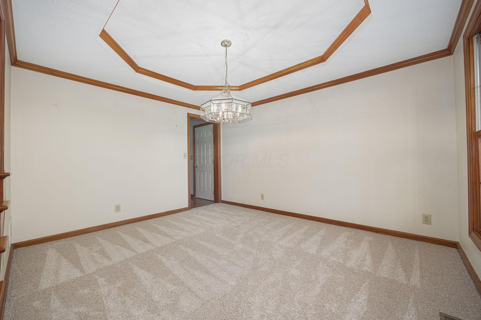 13521 Palmer Road Southwest Etna, OH 43068 - Photo 10 of 50 Dining Room