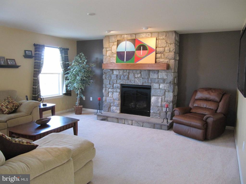 642 Hamaker Road Manheim, PA 17545 - Photo 7 of 16 Gallery Image 7