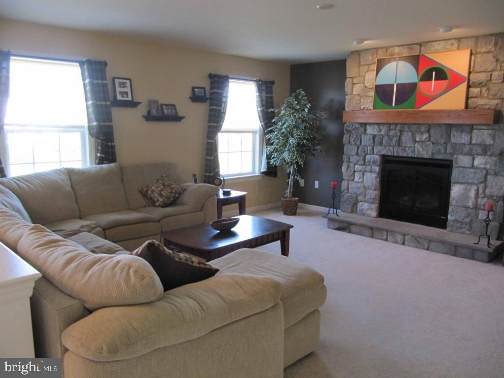 642 Hamaker Road Manheim, PA 17545 - Photo 8 of 16 Gallery Image 8