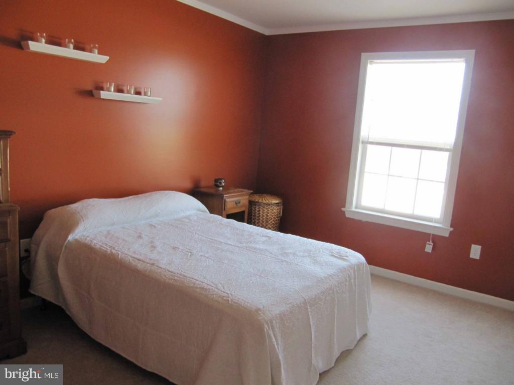 642 Hamaker Road Manheim, PA 17545 - Photo 10 of 16 Gallery Image 10