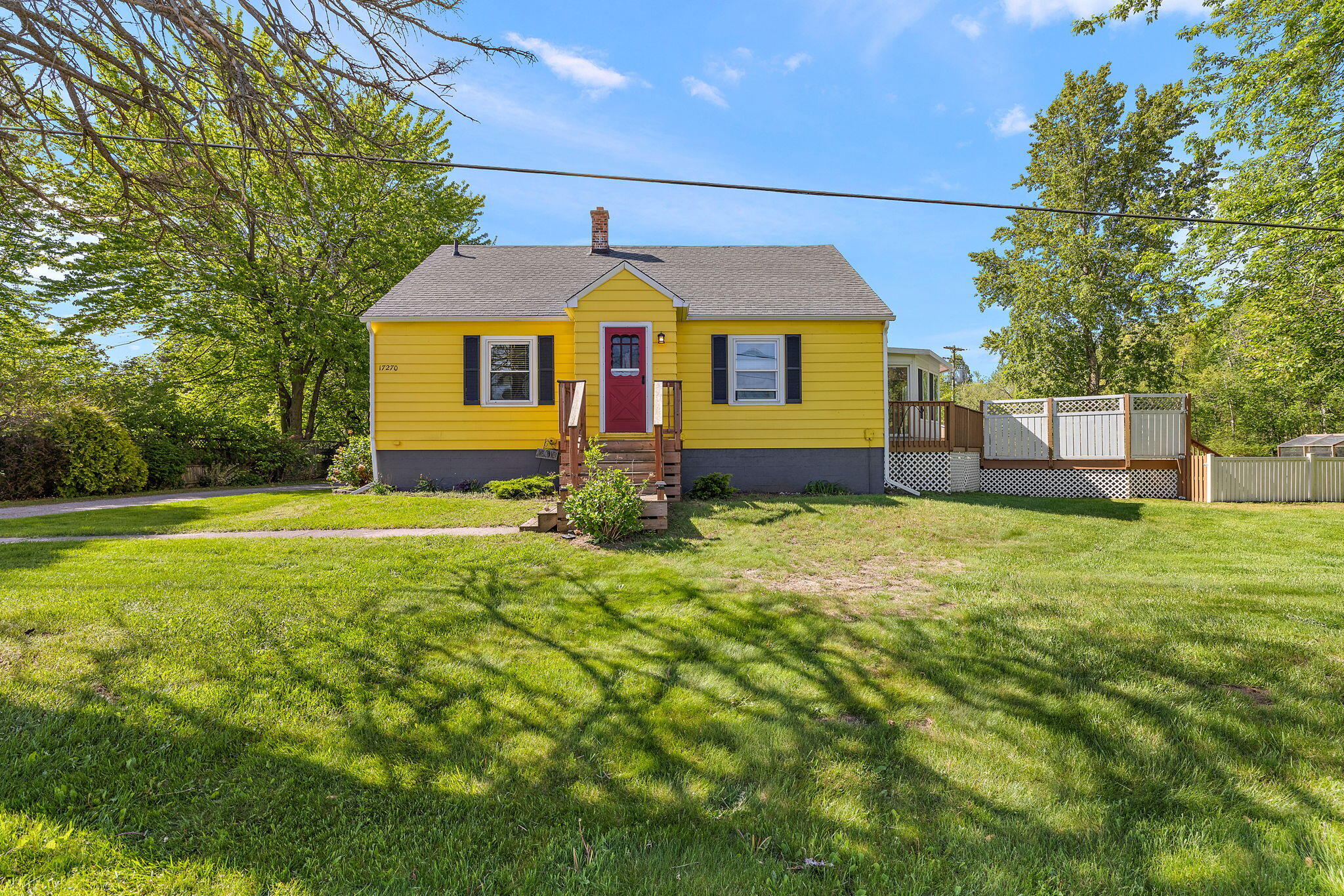 17270 Taft