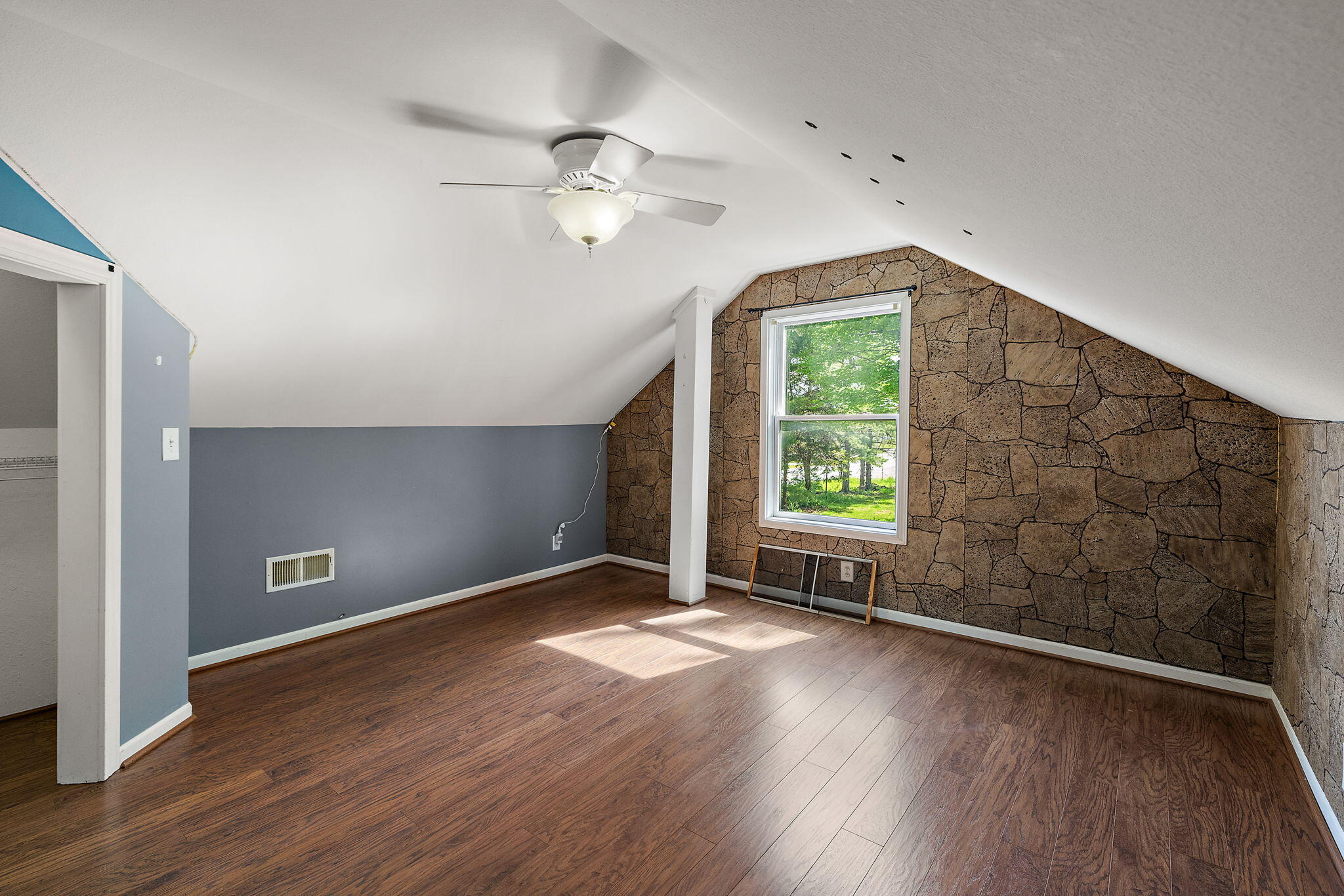 17270 Taft Road Spring Lake, MI 49456 - Photo 30 of 73 2nd Floor Bedroom 2