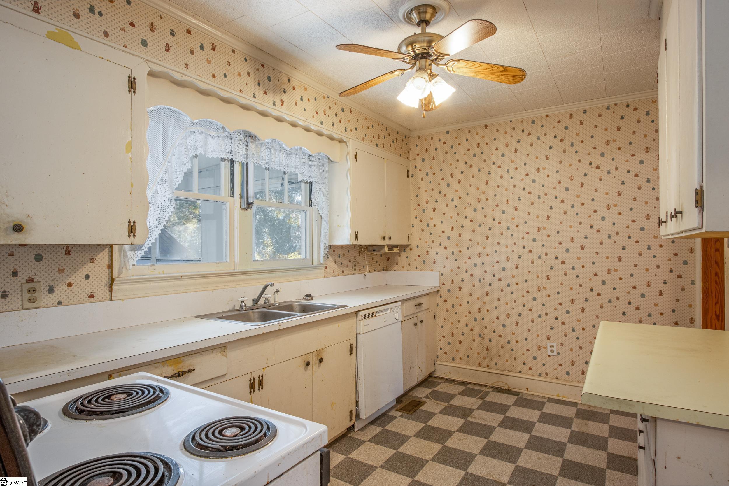 506 Musgrove Street Clinton, SC 29325 - Photo 13 of 35 Gallery Image 13