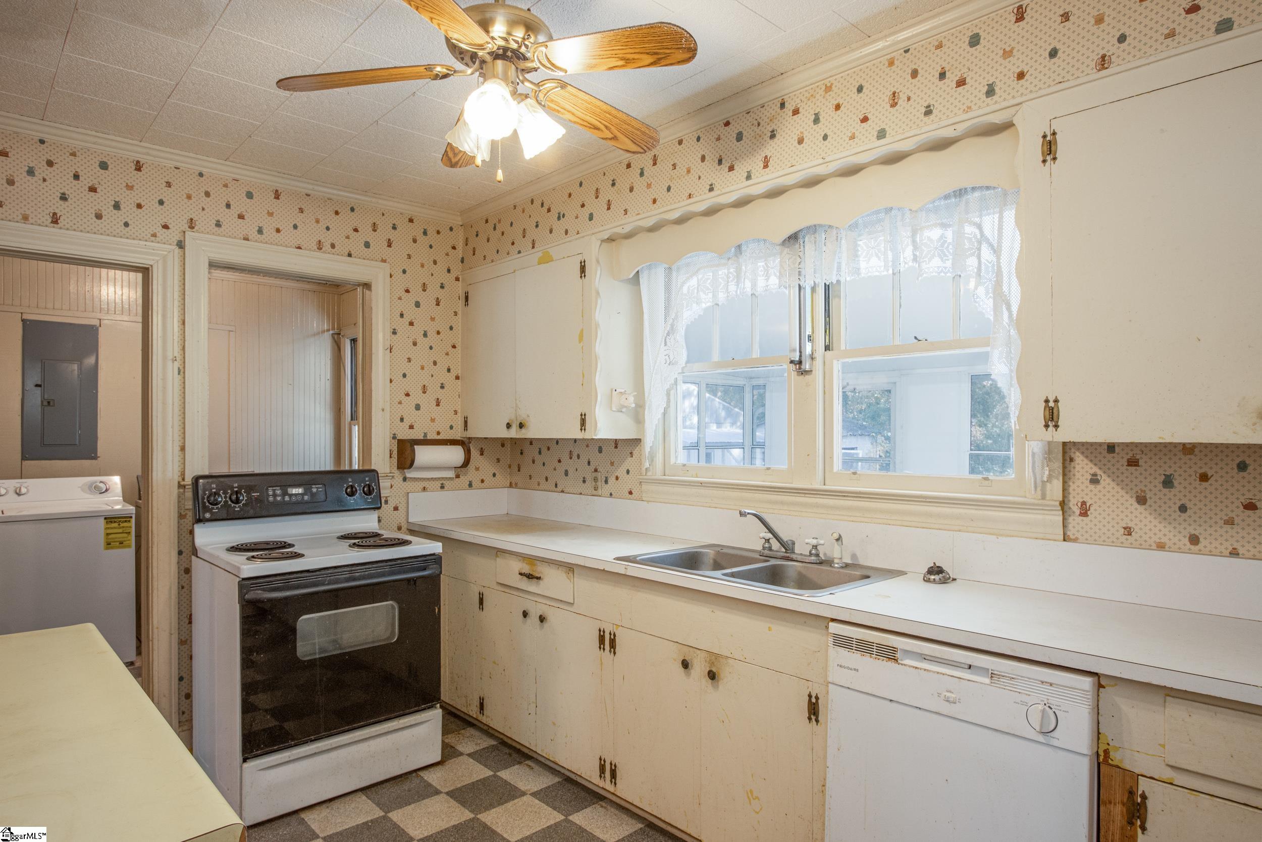 506 Musgrove Street Clinton, SC 29325 - Photo 14 of 35 Gallery Image 14
