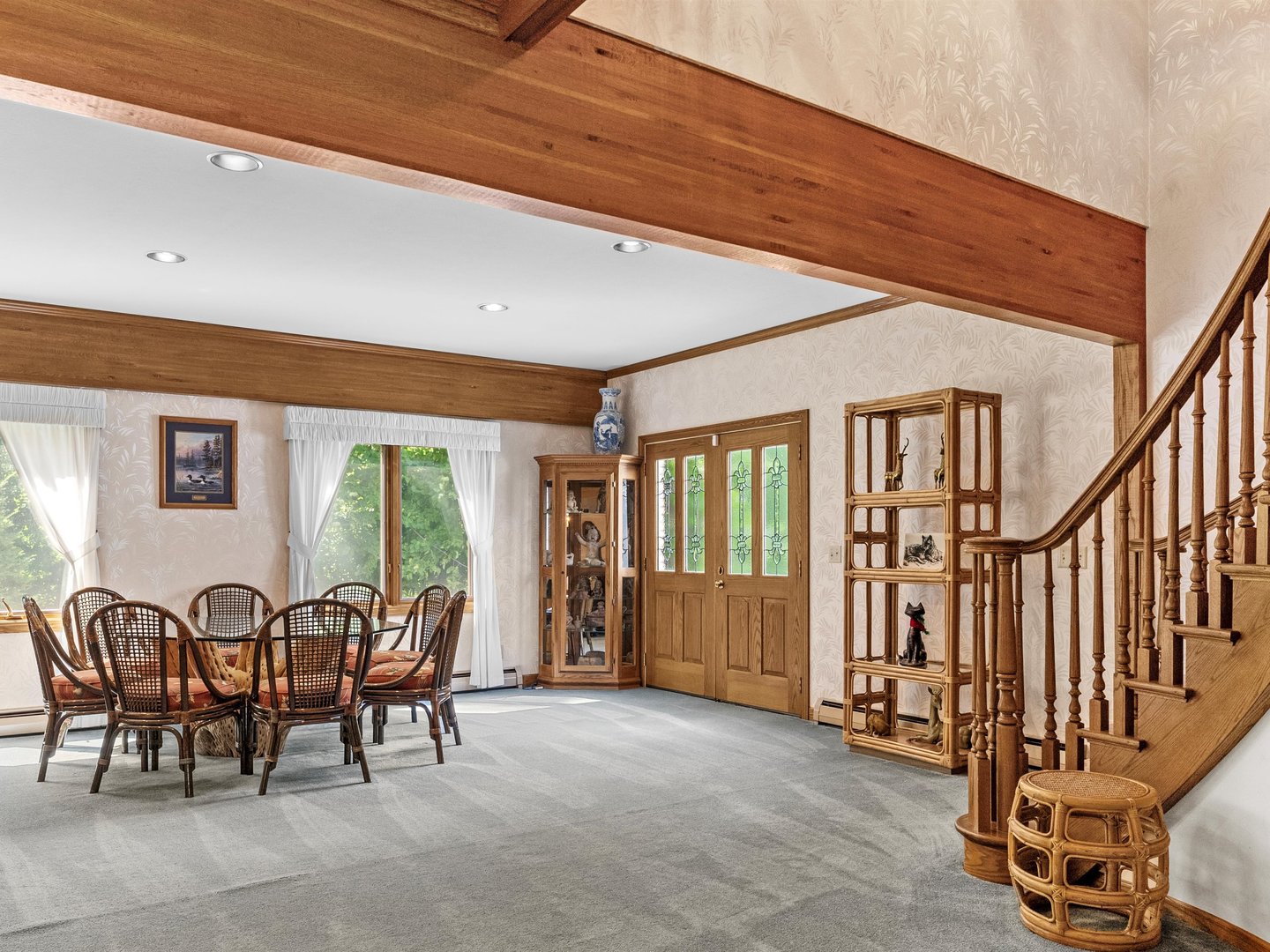W6336 Circle Drive Crivitz, WI 54114 - Photo 11 of 52 a view of a livingroom with furniture and entryway