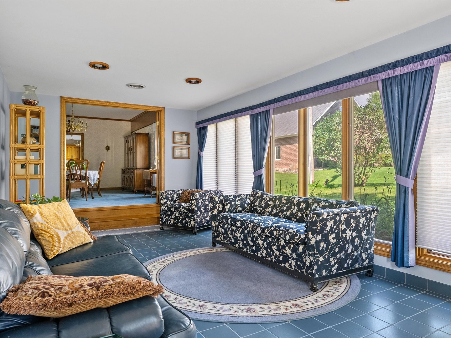W6336 Circle Drive Crivitz, WI 54114 - Photo 13 of 52 a living room with furniture and a large window