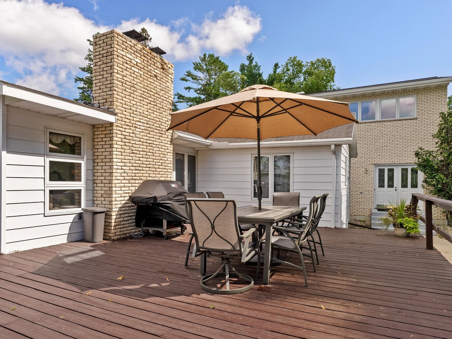 W6336 Circle Drive Crivitz, WI 54114 - Photo 35 of 52 a view of a dinning table and chairs on the deck