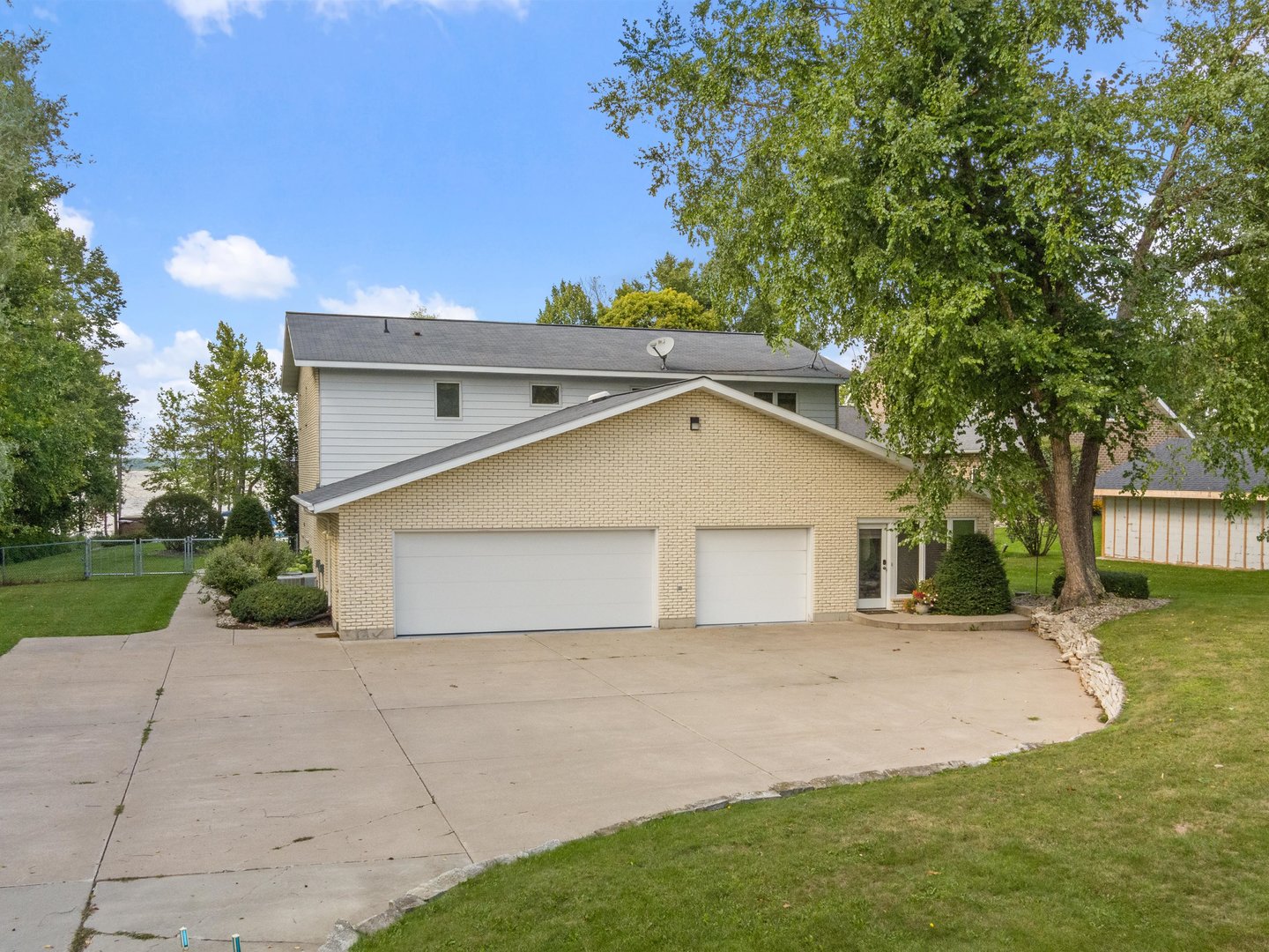 W6336 Circle Drive Crivitz, WI 54114 - Photo 44 of 52 a front view of a house with a yard and trees