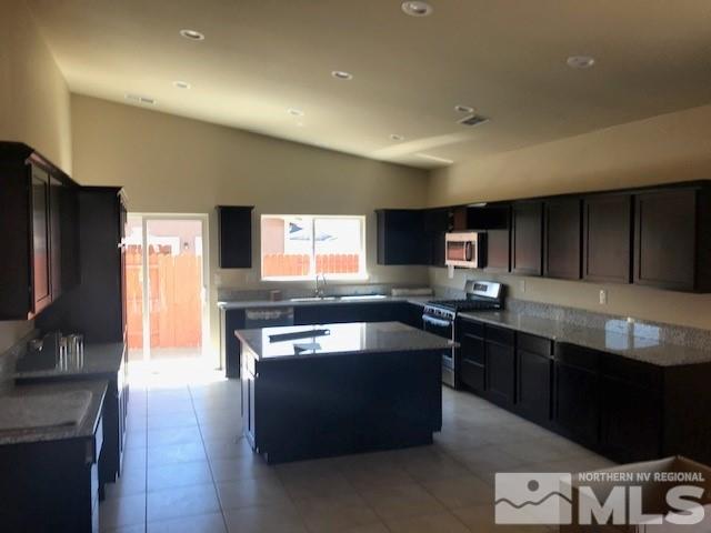 18712 Brady Ridge Court Reno, NV 89508 - Photo 5 of 23 Photo 5