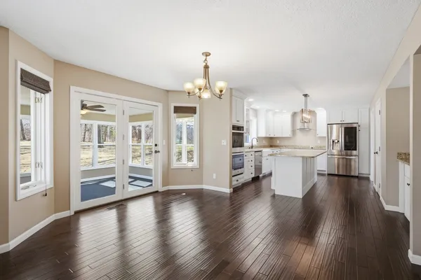 $529,900 | 25 Timber Ridge Drive, Coal Valley, IL 61240