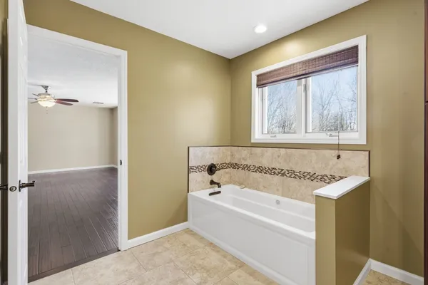 $529,900 | 25 Timber Ridge Drive, Coal Valley, IL 61240