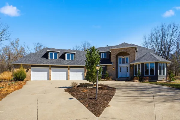 $529,900 | 25 Timber Ridge Drive, Coal Valley, IL 61240