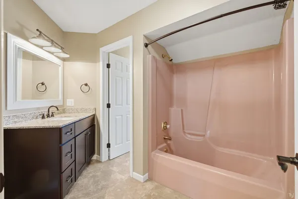 $529,900 | 25 Timber Ridge Drive, Coal Valley, IL 61240