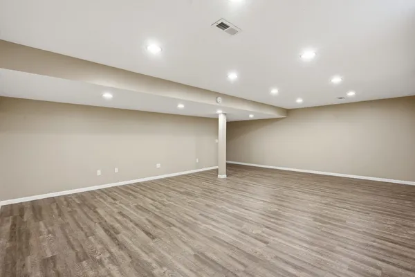 $529,900 | 25 Timber Ridge Drive, Coal Valley, IL 61240