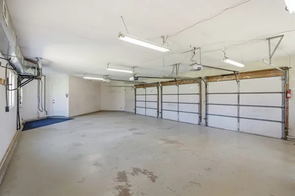 $529,900 | 25 Timber Ridge Drive, Coal Valley, IL 61240