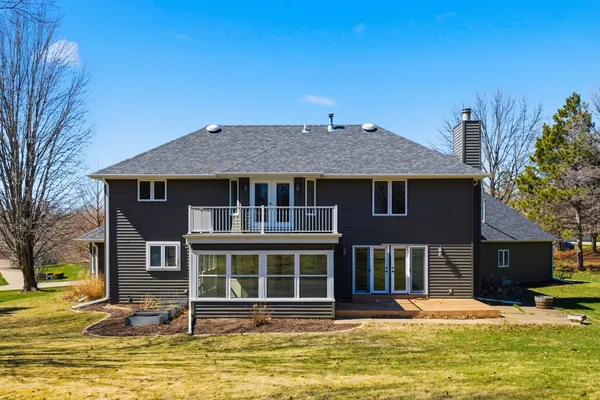 $529,900 | 25 Timber Ridge Drive, Coal Valley, IL 61240