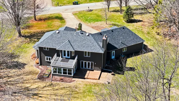 $529,900 | 25 Timber Ridge Drive, Coal Valley, IL 61240