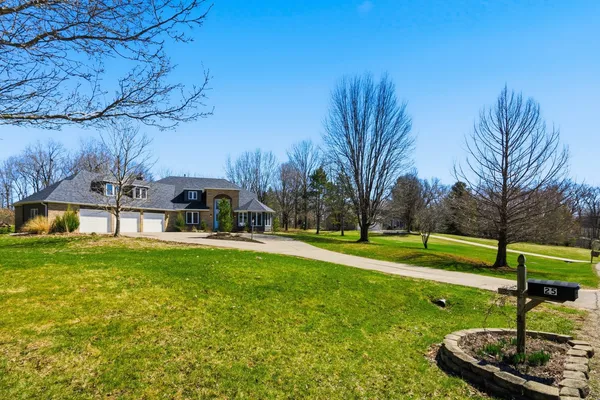 $529,900 | 25 Timber Ridge Drive, Coal Valley, IL 61240