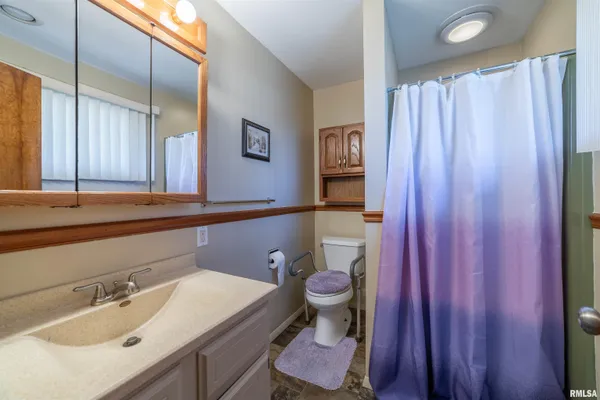 $290,000 | 825 South 24th Street, Quincy, IL 62301