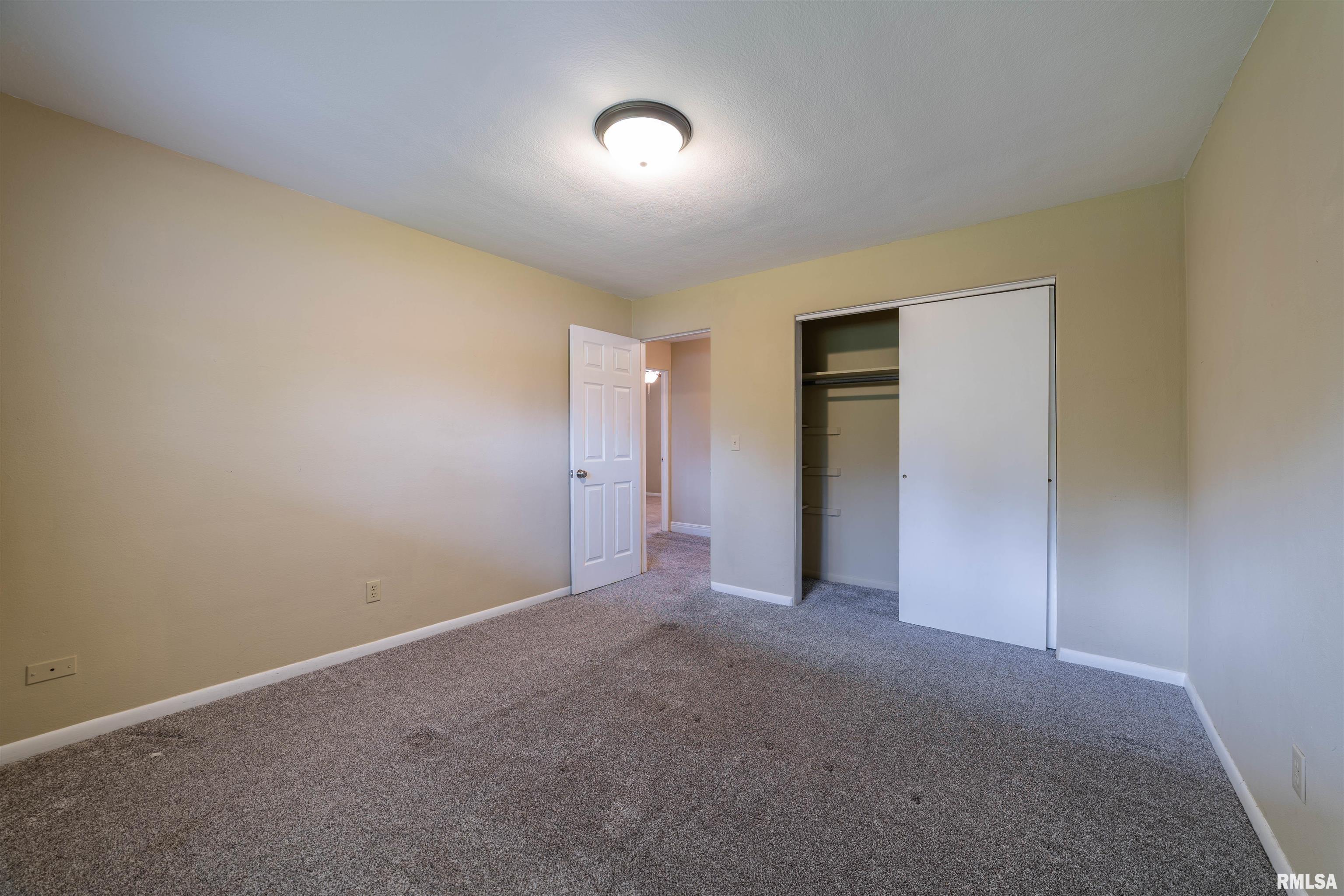 825 South 24th Street Quincy, IL 62301 - Photo 20 of 34