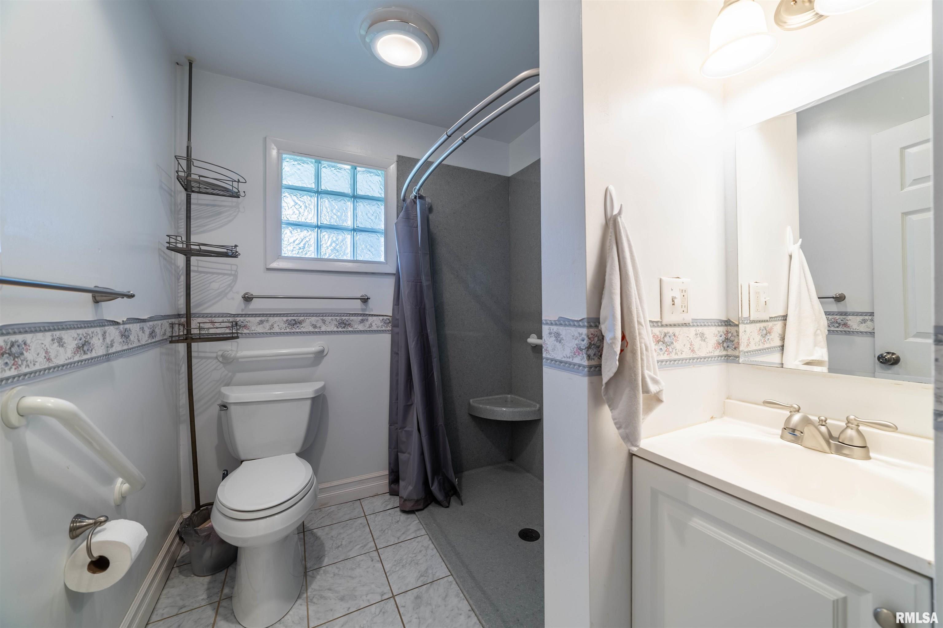 825 South 24th Street Quincy, IL 62301 - Photo 26 of 34