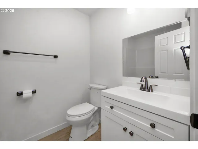 $999,000 | 4070 Barger Drive, Eugene, OR 97402