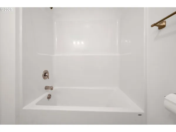 $999,000 | 4070 Barger Drive, Eugene, OR 97402