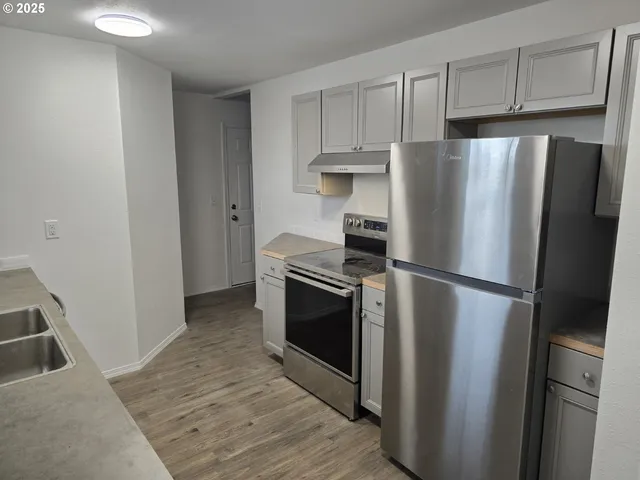 $999,000 | 4070 Barger Drive, Eugene, OR 97402