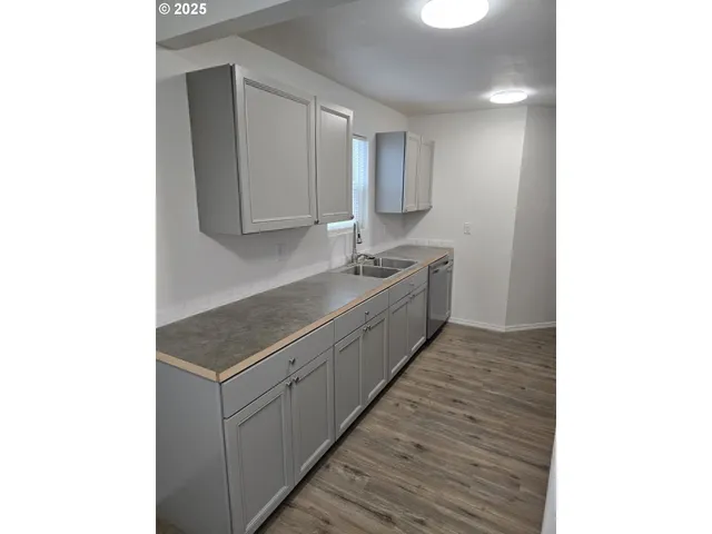 $999,000 | 4070 Barger Drive, Eugene, OR 97402