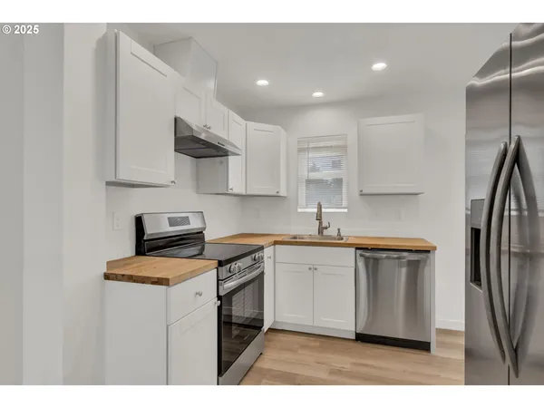 $999,000 | 4070 Barger Drive, Eugene, OR 97402