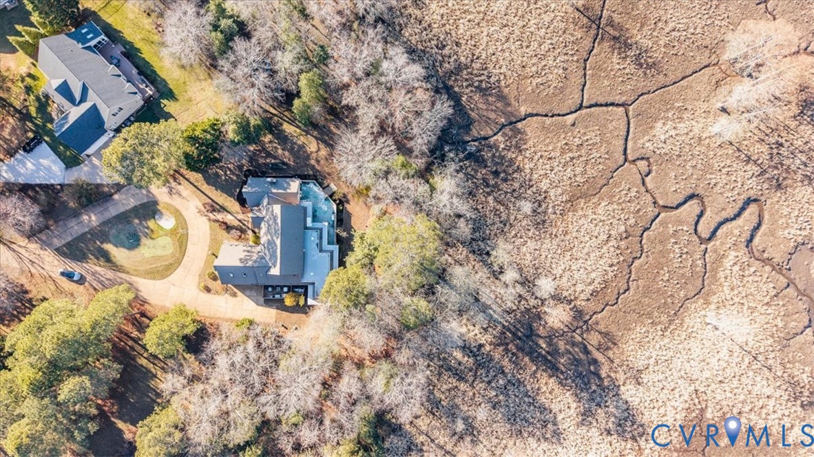 276 Colony Trail Lanexa, VA 23089 - Photo 12 of 39 a pathway of a house with a yard