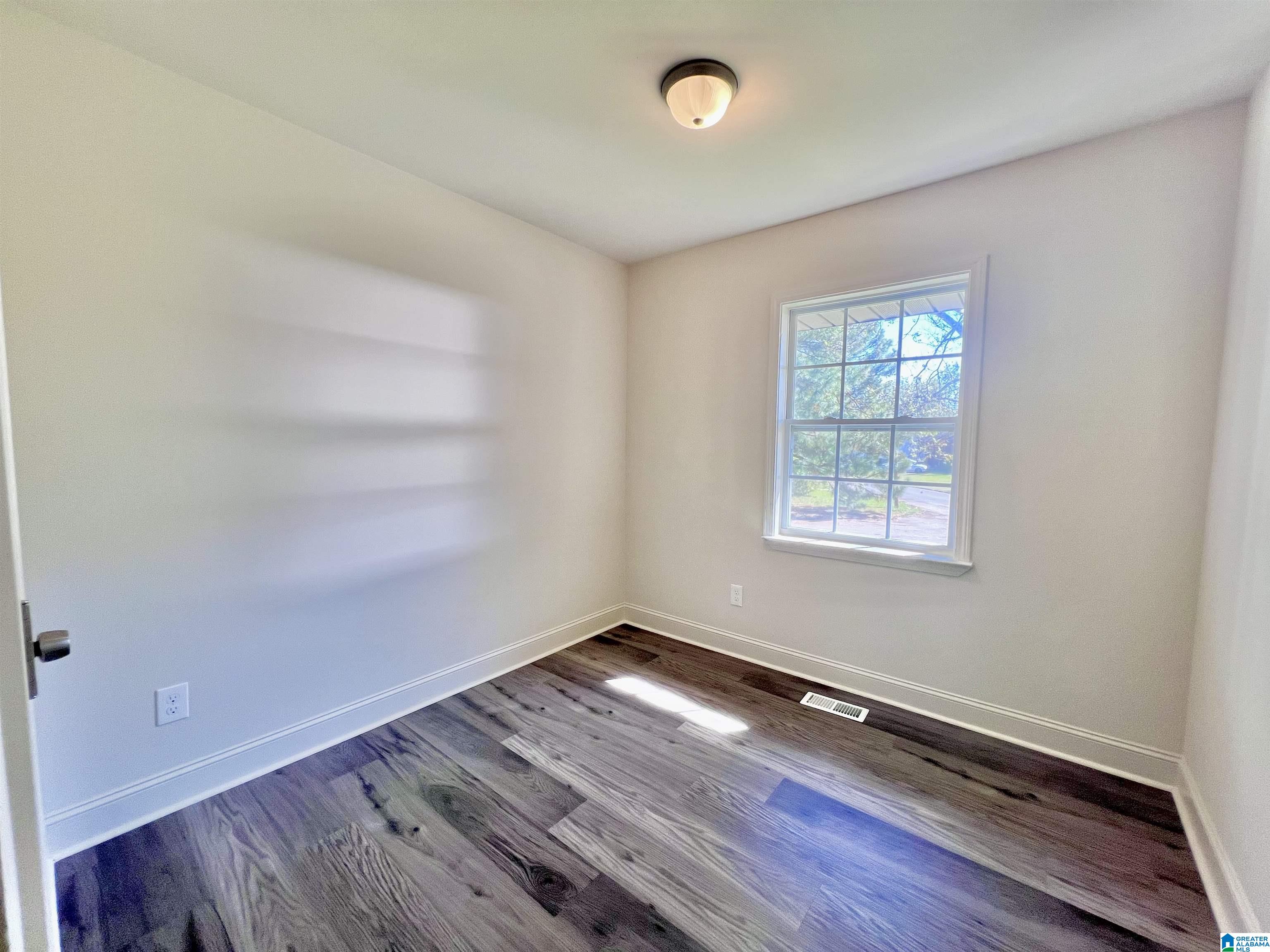 916 Gale Circle Birmingham, AL 35228 - Photo 10 of 20