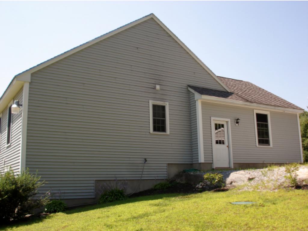 60 Ridgetop Lane Henniker, NH 03242 - Photo 4 of 36 Gallery Image 4