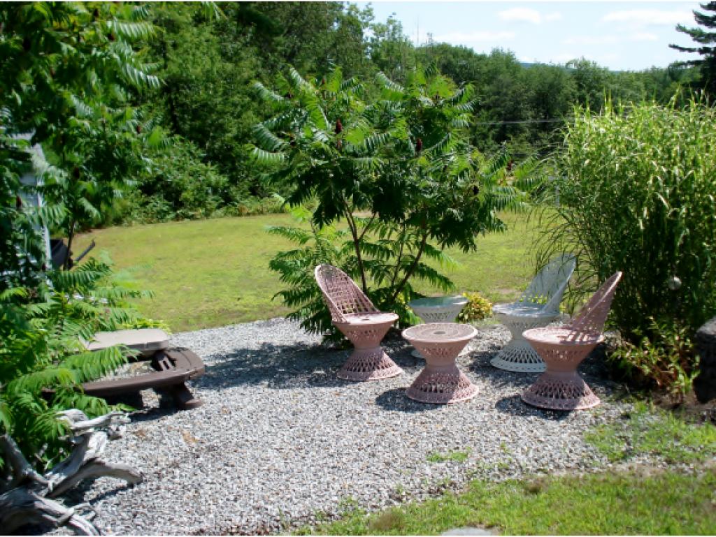 60 Ridgetop Lane Henniker, NH 03242 - Photo 7 of 36 Gallery Image 7