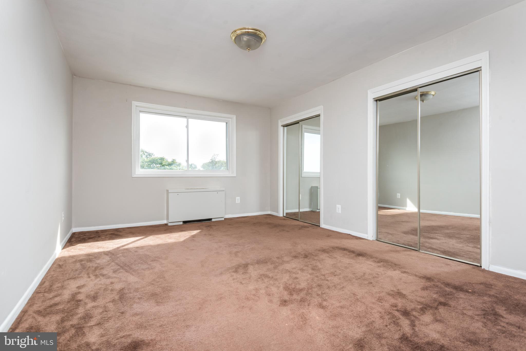 5101 8th Road South, Unit 413 Arlington, VA 22204 - Photo 14 of 18 Bedroom with natural light
