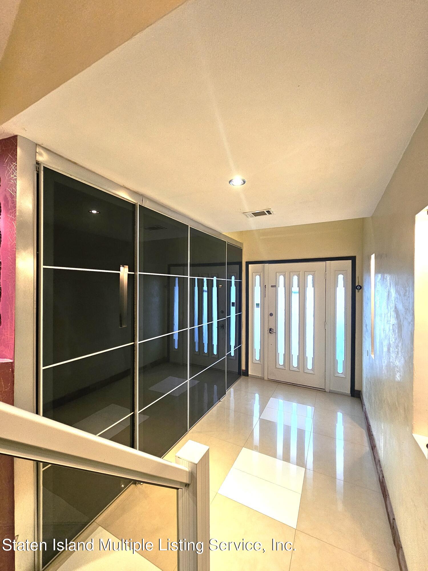 142 Commodore Drive Staten Island, NY 10309 - Photo 3 of 26 a view of an entryway