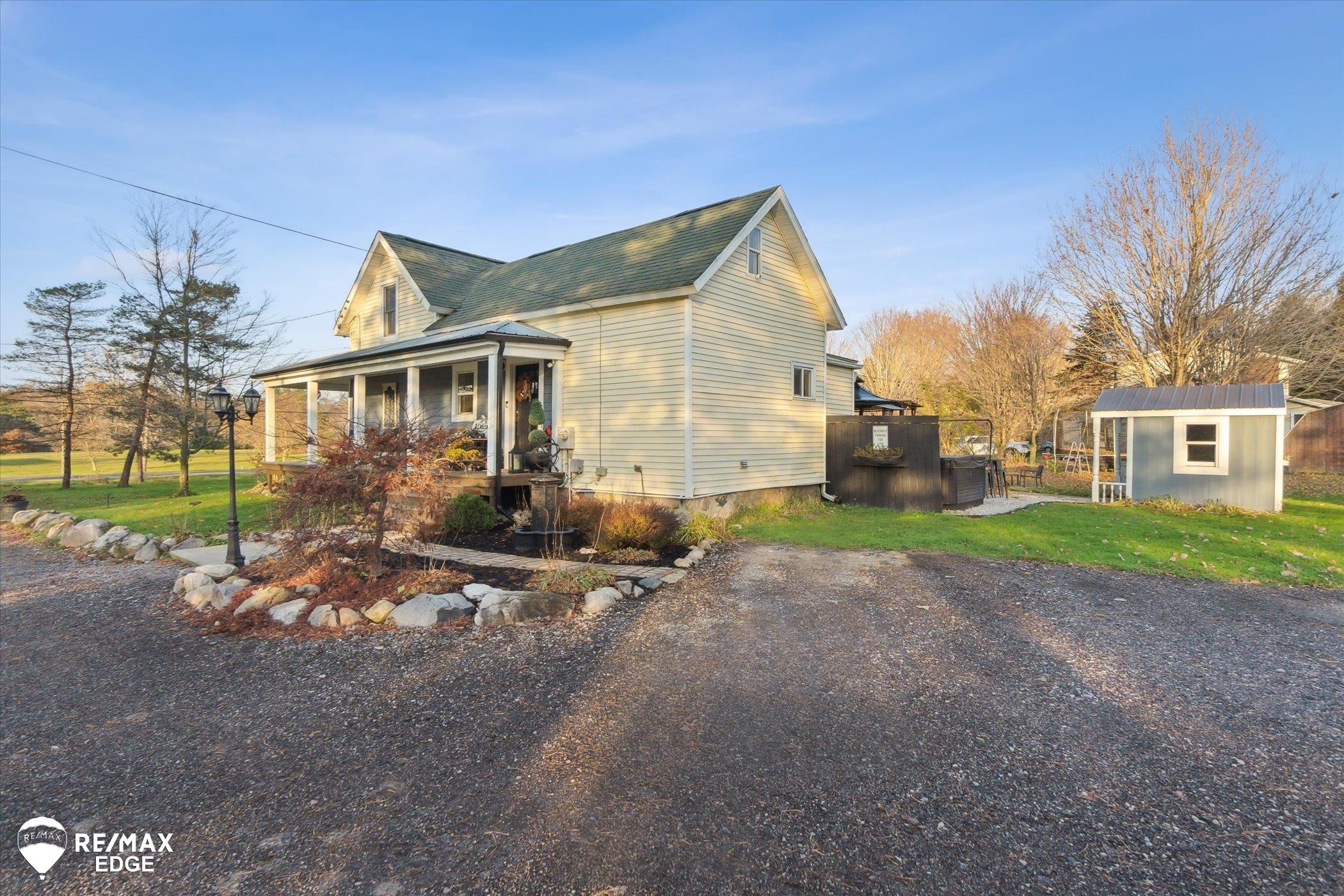 10326 East Stanley Road Davison, MI 48423 - Photo 4 of 48 50127617-3.JPG