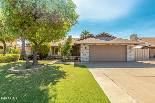$2,495 | 6243 West Cholla Street, Glendale, AZ 85304