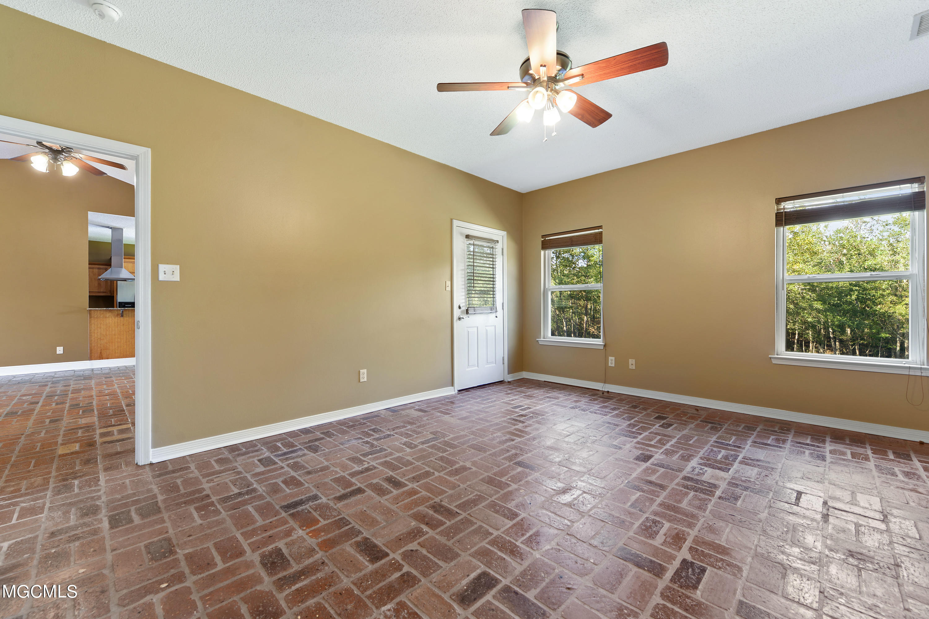 5711 Dead River Road Gautier, MS 39553 - Photo 14 of 27 015