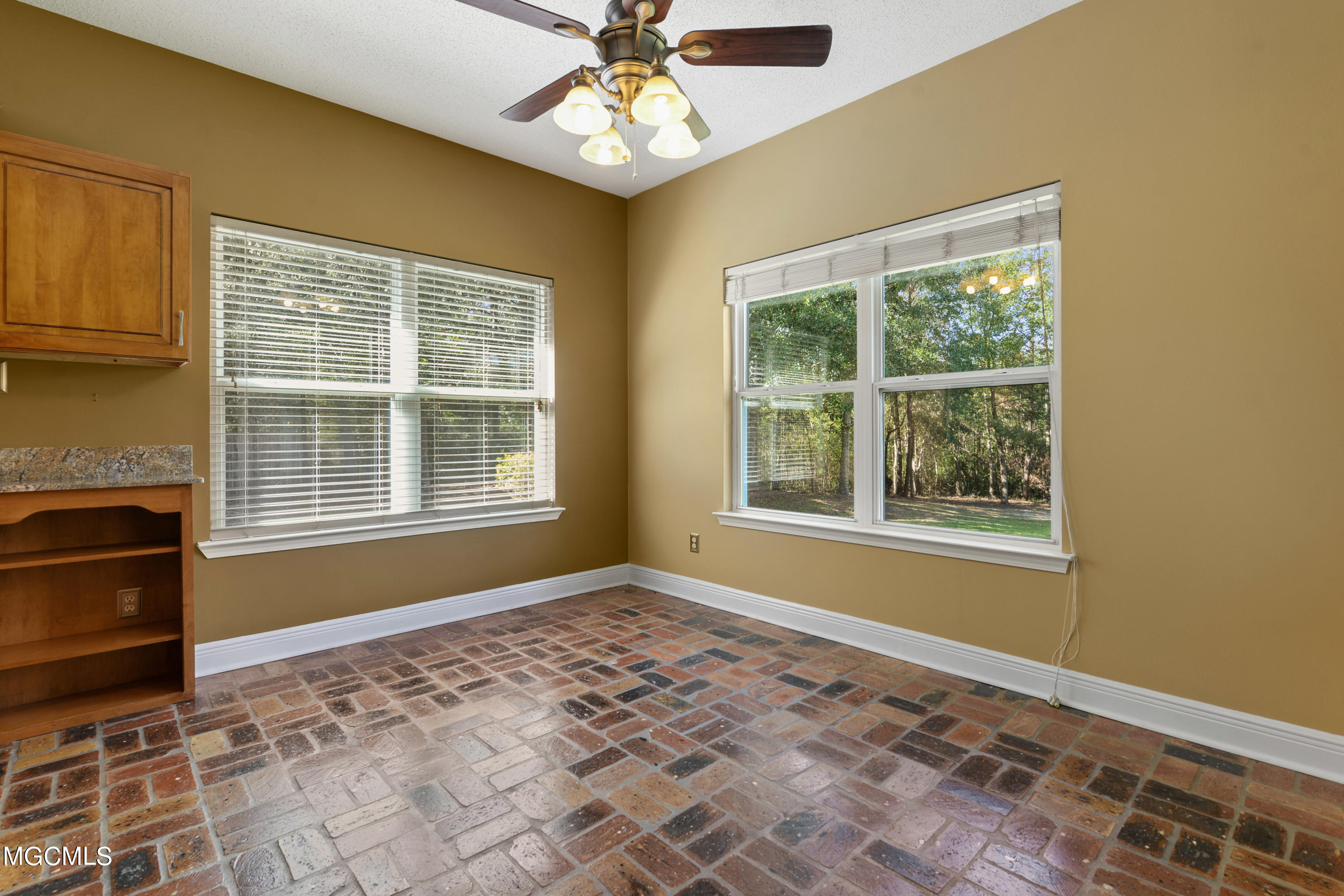 5711 Dead River Road Gautier, MS 39553 - Photo 7 of 27 008
