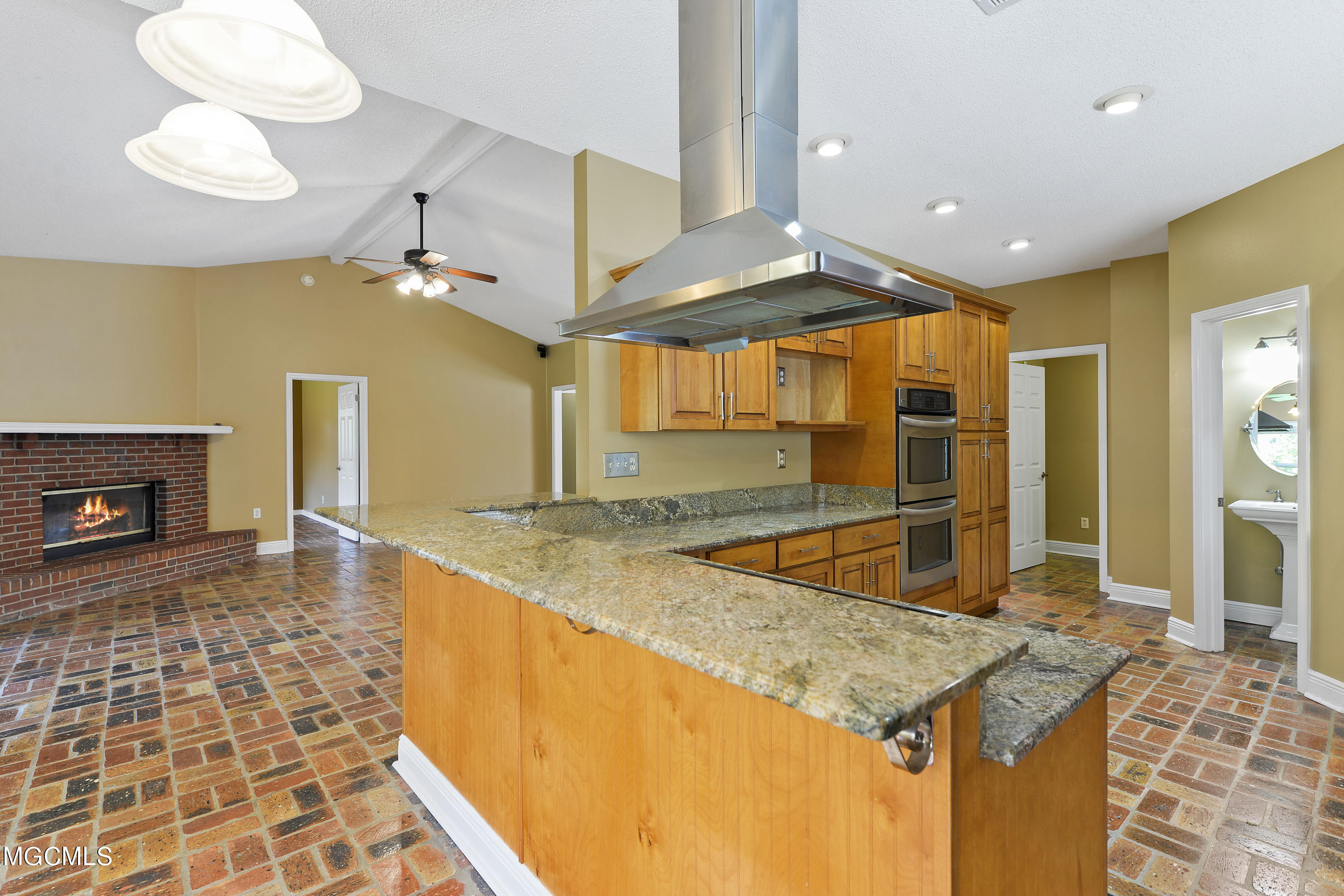 5711 Dead River Road Gautier, MS 39553 - Photo 8 of 27 009