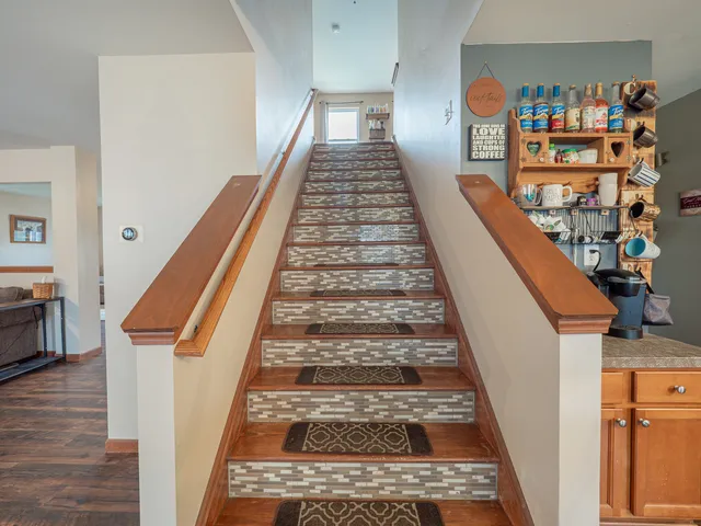 $319,900 | 1206 Kennedy Drive, Kirkland, IL 60146