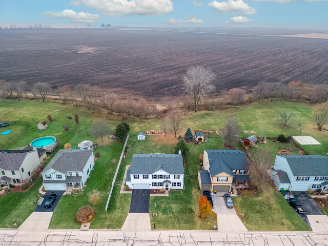 $319,900 | 1206 Kennedy Drive, Kirkland, IL 60146