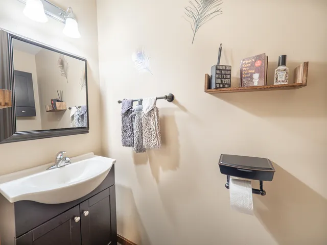 $319,900 | 1206 Kennedy Drive, Kirkland, IL 60146