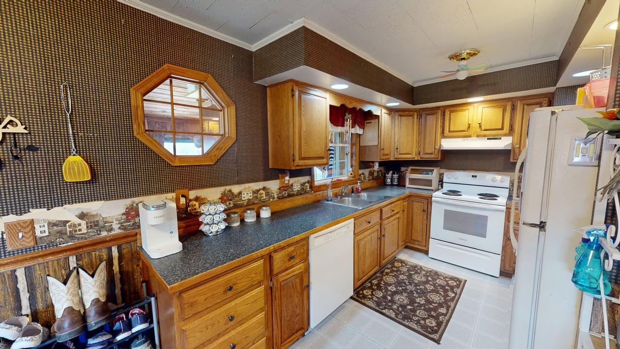 43 Medway Road Mattawamkeag, ME 04459 - Photo 9 of 29 9
