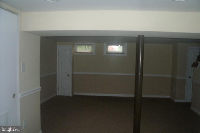 5704 Maplehill Road Baltimore, MD 21239 - Photo 17 of 17 Family Room