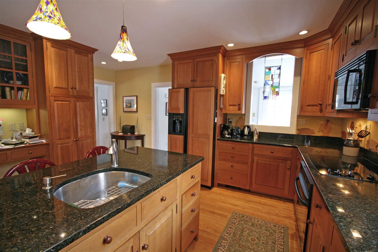 114 Boston Post Road Amherst, NH 03031 - Photo 11 of 40