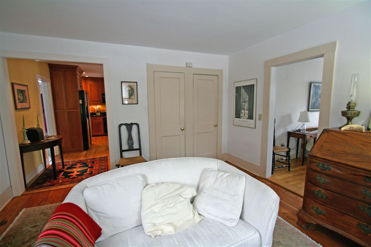 114 Boston Post Road Amherst, NH 03031 - Photo 14 of 40