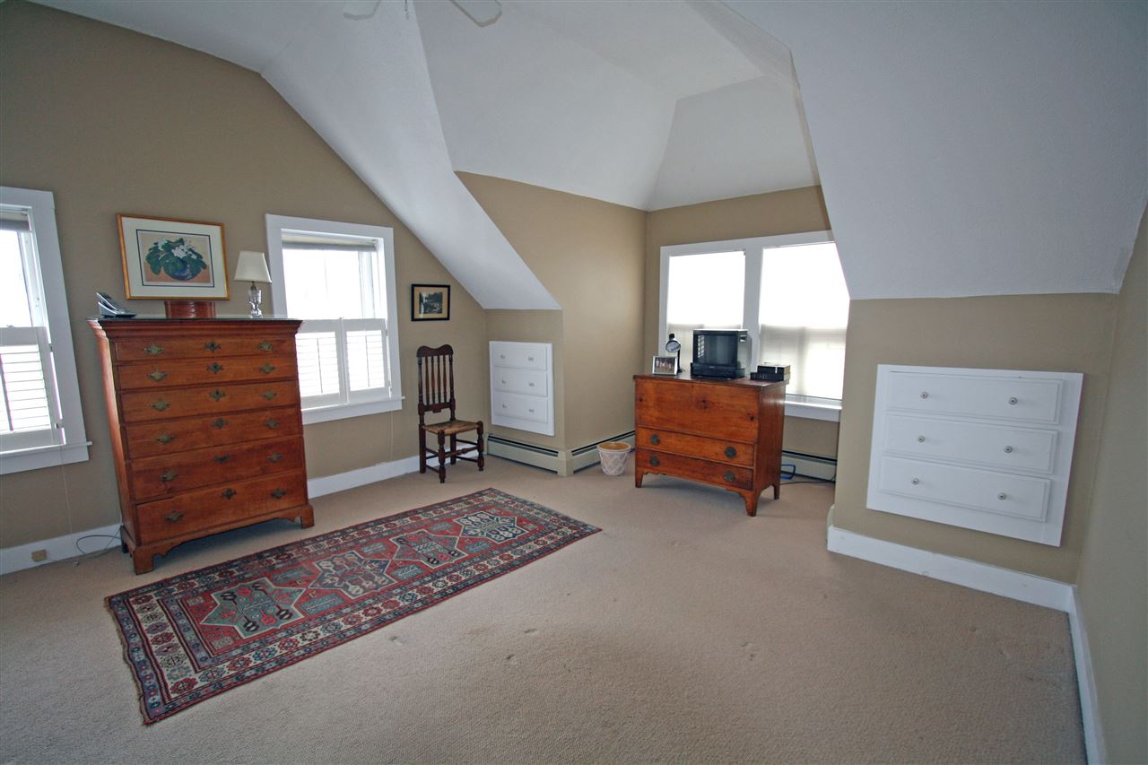 114 Boston Post Road Amherst, NH 03031 - Photo 20 of 40