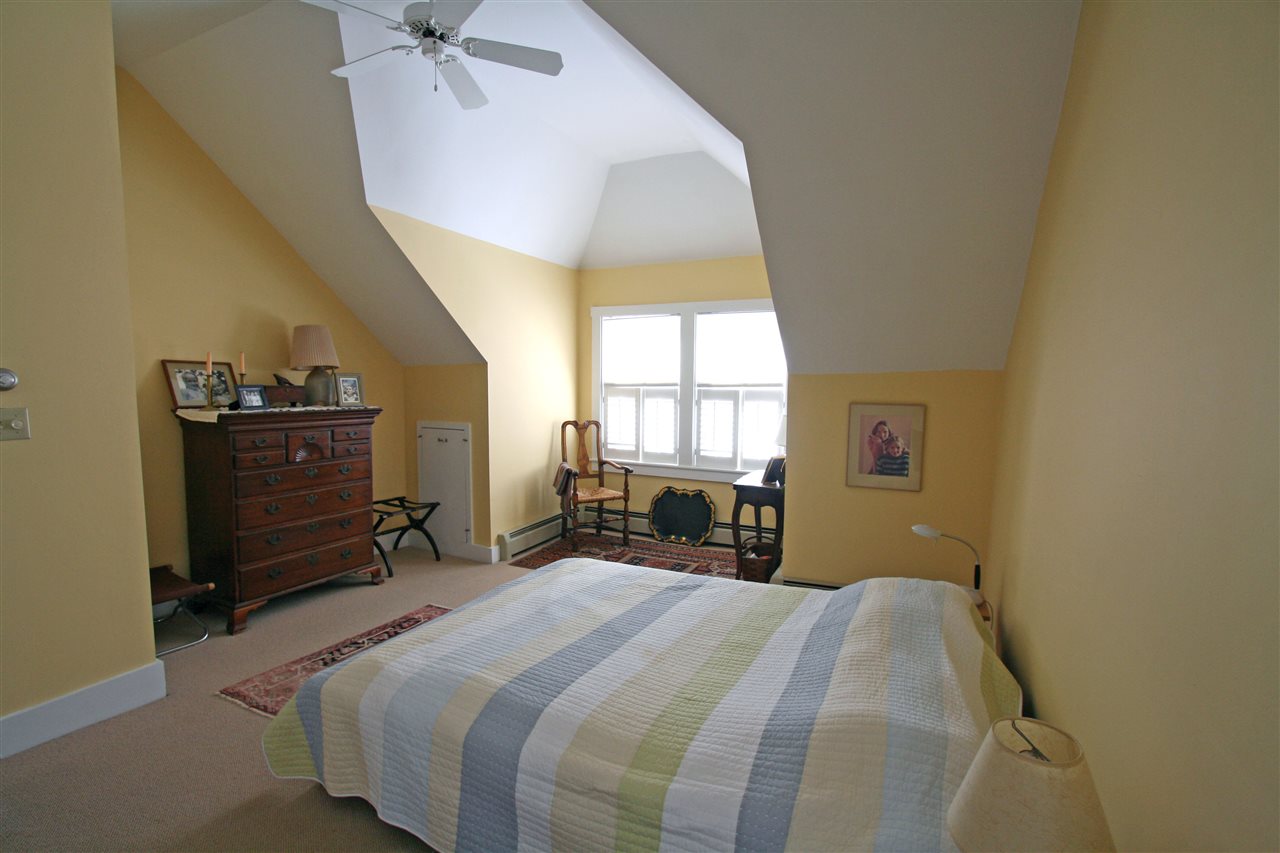 114 Boston Post Road Amherst, NH 03031 - Photo 23 of 40